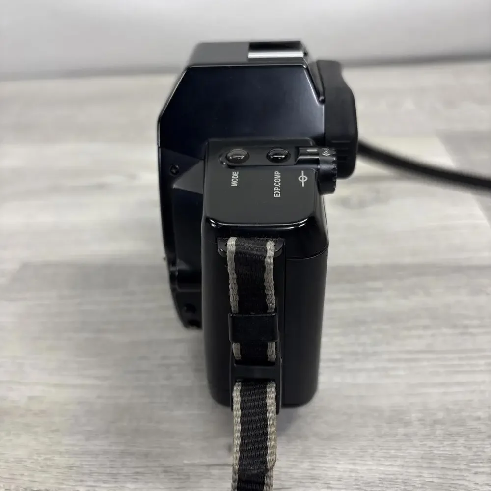 Canon EOS 650 35mm Camera Body (For Parts or Repair)